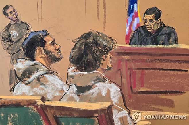 9일(현지시간) 미국 뉴욕 맨해튼 법원에 출석한 이브라힘 카유미와 에미르 발라트 [로이터=연합뉴스]