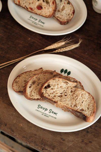 밤톨에 이어 지난해 문을 연 '숲속'의 통밀빵. 사진=이가현