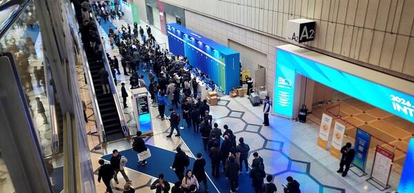 11일 서울 강남 코엑스에서 인터배터리2026이 개막했다. 사진은 입장을 위해 줄은 선 모습. / 사진=시사저널e.