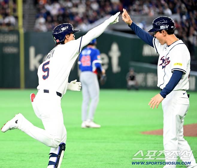 8일 일본 도쿄돔에서 열린 WBC(월드베이스볼클래식) 한국과 대만의 경기, 6회말 1사 1루 김도영이 린웨이언을 상대로 재역전 2점홈런을 치고 환호하고 있다. 도쿄(일본)=허상욱 기자wook@sportschosun.com/2026.03.08/
