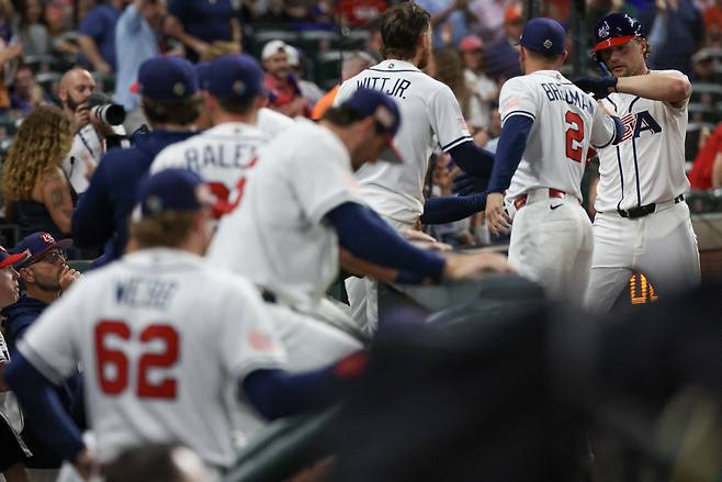 Mar 10, 2026; Houston, TX, United States;  United States shortstop Bobby Witt Jr. (7) hits a home run against Italy in the sixth inning at Daikin Park. Mandatory Credit: Thomas Shea-Imagn Images

<저작권자(c) 연합뉴스, 무단 전재-재배포, AI 학습 및 활용 금지>