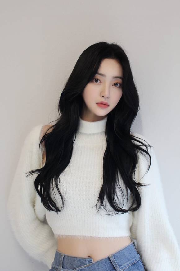 배우 한가경이 액시스 이앤엠과 전속계약을 체결하고 본격 활동을 시작한다. /액시스 이앤엠