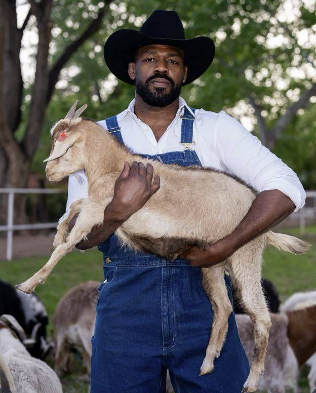 존 존스. 사진=존 존스 SNS