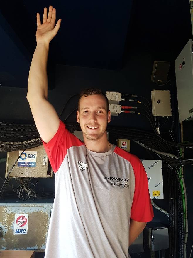 2019년 SK에서 활약할 당시 다익손. 다익손은 KBO리그 프로필상 키가 2m3㎝인 장신이다. IS 포토