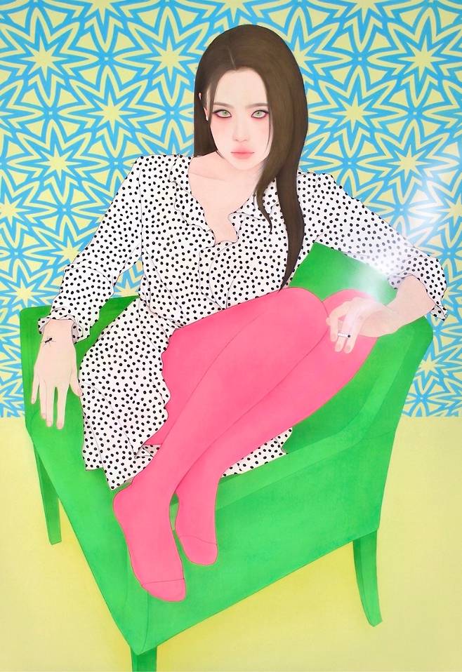 정지아 作 ‘찬란한 통증Ⅰ‘ (2024, Color on silk, 116.8x80.3cm) 선명한 색채와 패턴이 결합된 화면.