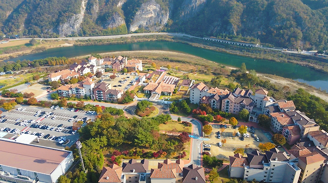 강원 영월군 탑스텐 리조트 동강시스타 전경 / 사진=탑스텐 리조트 동강시스타