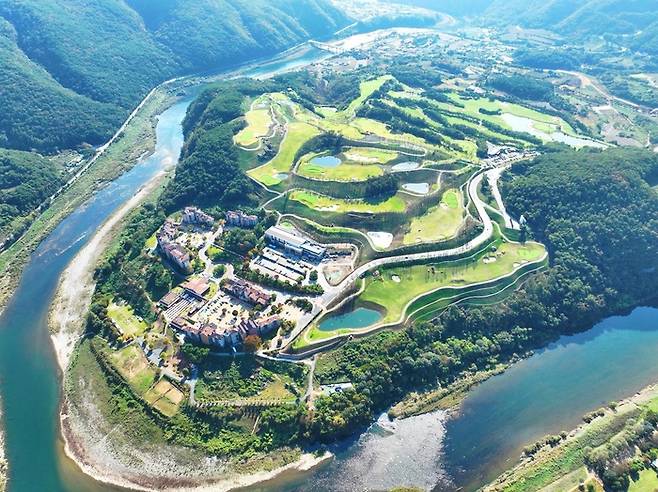 강원 영월군 탑스텐 리조트 동강시스타 전경 / 사진=탑스텐 리조트 동강시스타