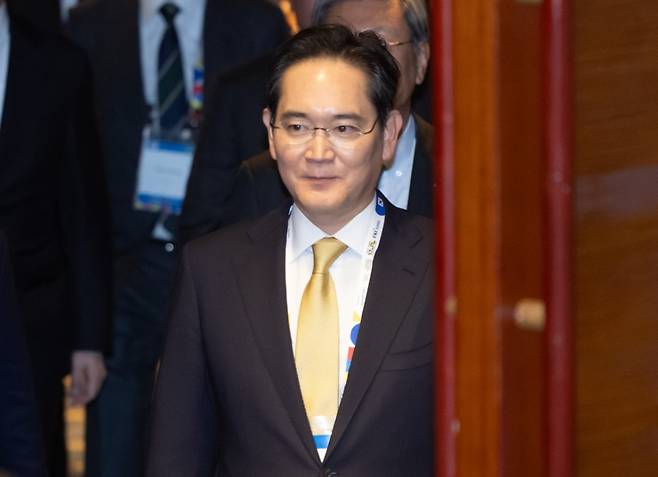 [서울=뉴시스] 황준선 기자 = 이재용 삼성전자 회장이 23일 서울 중구 롯데호텔에서 열린 한국·브라질 비즈니스 포럼에 참석하고 있다. 2026.02.23. hwang@newsis.com /사진=황준선