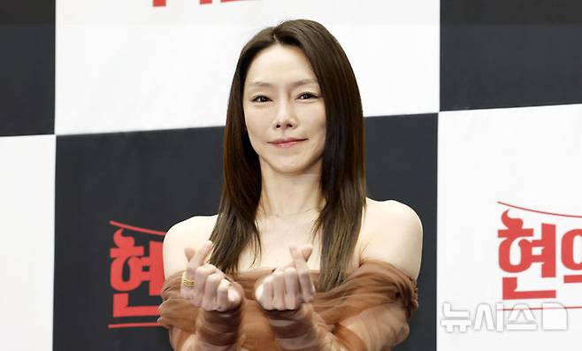 [서울=뉴시스] 김혜진 기자 = 가수 차지연이 11일 오전 서울 마포구 스탠포드호텔 서울에서 열린 MBN 서바이벌 예능 '현역가왕3' 기자간담회에서 포즈를 취하고 있다. 2026.03.11. jini@newsis.com