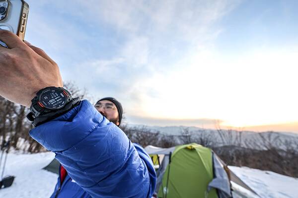 통고산 정상에선 스마트폰에 제대로 작동되지 않는다. 오지라는 증거다. 하지만 시계는 문제 없이 작동된다.