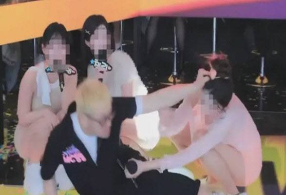 지난 7일 한 엑셀방송에서 MC딩동이 여성 BJ를 폭행한 혐의로 피소됐다. (사진=팬더TV 캡처)