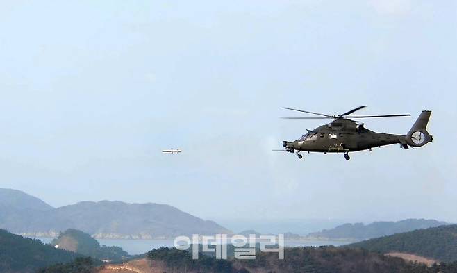 국산 공대지유도탄 ‘천검’에 대한 품질인증사격시험이 진행되고 있다. (사진=국방기술품질원)