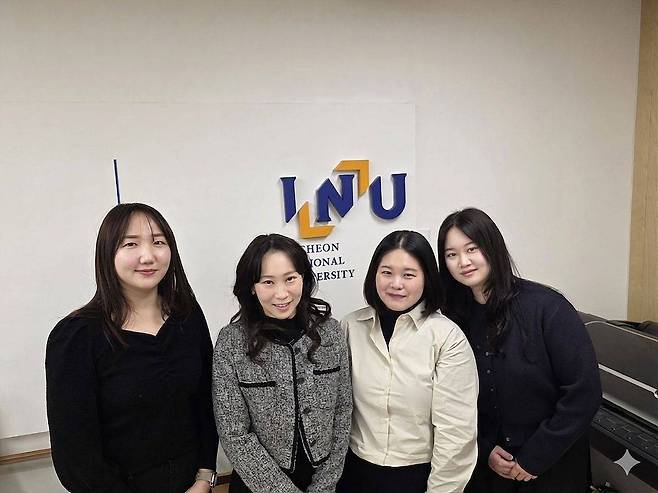 인천대학교 창업지원단 예비창업패키지 담당자들 / 출처=IT동아