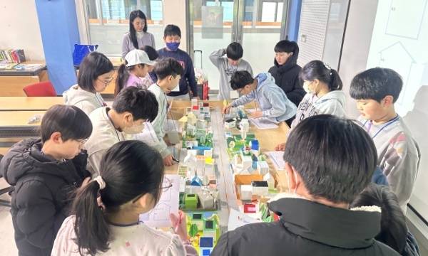 독서아카데미 모습. 경기도교육청중앙도서관 제공