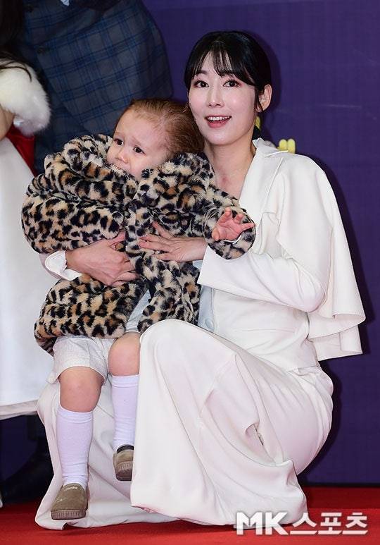 방송인 사유리가 아들 젠을 출산한 지 6년 만에 결혼 가능성을 언급해 눈길을 끌었다. 사진=MK스포츠 DB