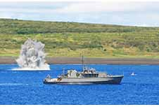 일본 자위대의 기뢰 소해(해체) 훈련 모습. 홈페이지 캡처