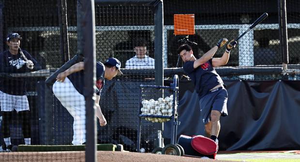 월드베이스볼클래식(WBC) 한국 대표팀의 셰이 위트컴(오른쪽)이 8강전 경기를 앞둔 11일(현지 시간) 미국 플로리다주 마이애미 FIU 베이스볼 스타디움에서 타격 훈련을 하고 있다. 연합뉴스