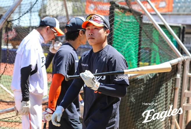 ▲ 한화 대졸 신인 내야수 최유빈은 내야 여러 포지션을 안정감 있게 지켜줄 수 있는 선수로 기대를 모은다. 신인이지만 수비 실력은 이미 1군감이라는 평가가 나오는 가운데, 김경문 감독 또한 최유빈에게 기회를 열어줄 생각이다.