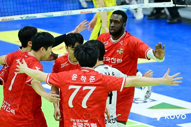 득점 후 기뻐하는 한국전력 선수들 [한국배구연맹 제공. 재판매 및 DB 금지]