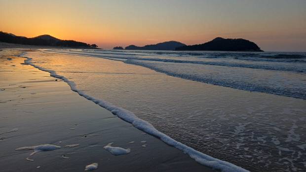 대광해변의 해넘이 풍경. 임자도에서 유배생활을 한 조희룡도 봤을 환상경이다