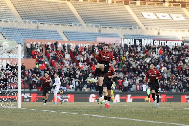 부천 공격을 이끄는 갈레고 (한국프로축구연맹 제공)