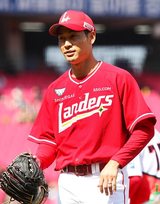 SSG 다케다 쇼타가 13일 광주-기아 챔피언스필드에서 열린 2026 KBO리그 시범경기 KIA전에서 역투하고 있다. 사진 | SSG 랜더스