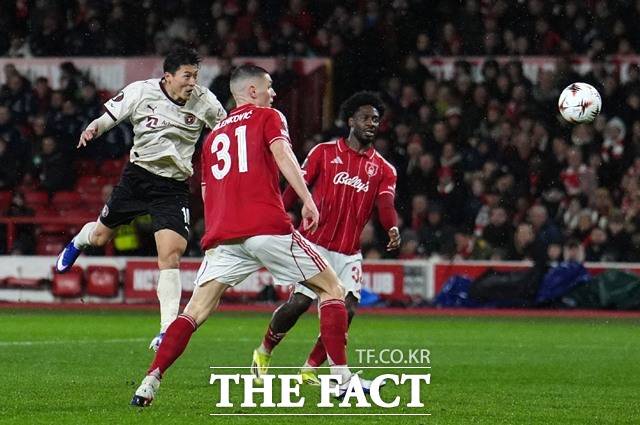 조규성의 전매특허인 헤더 결승골 장면./노팅엄=AP.뉴시스