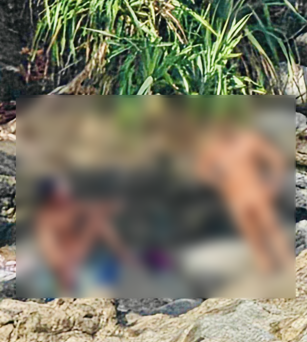 외국인 관광객들이 태국 푸켓의 한 해변에서 나체로 해수욕을 즐기는 모습. 페이스북 푸켓관광센터