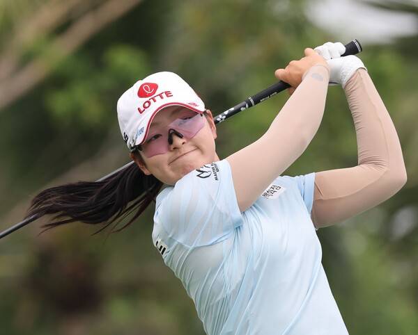 한국여자프로골프(KLPGA) 투어 2026시즌 첫 대회인 '신설 대회' 리쥬란 챔피언십에 출전한 유현조 프로가 1라운드에서 경기하는 모습이다. 사진제공=KLPGA (사진을 무단으로 사용하지 마십시오.)