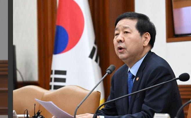 구윤철 부총리 겸 재정경제부 장관이 12일 오후 서울 종로구 정부서울청상에서 열린 '민생물가 특별관리 관계장관 TF'를 주재, 모두발언을 하고 있다. (재정경제부)