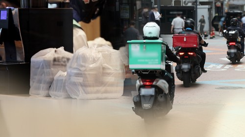 배달 중인 오토바이. [연합뉴스]