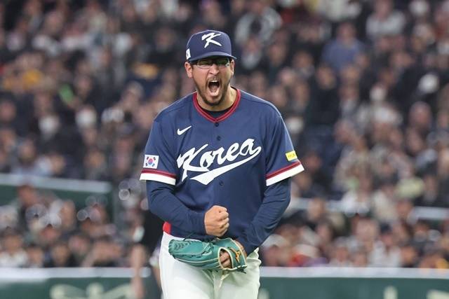 9일 일본 도쿄돔에서 열린 2026 월드베이스볼클래식(WBC) C조 조별리그 최종전 대한민국과 호주의 경기. 7회말을 무실점으로 마무리한 한국 데인 더닝이 포효하고 있다. 사진=연합뉴스
