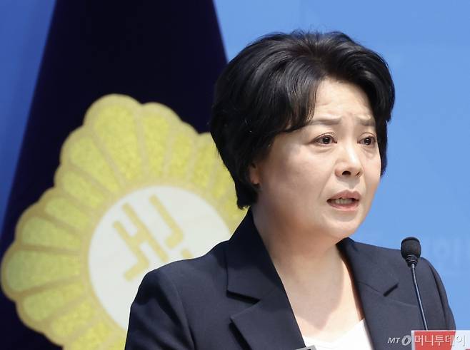 [서울=뉴시스] 조성봉 기자 = 윤희숙 전 국민의힘 의원이 4일 오전 서울 여의도 국회 소통관에서 서울시장 출마 선언을 하고 있다..2026.03.04. suncho21@newsis.com /사진=조성봉