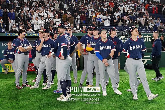 ▲ 일본에 패배한 체코 선수단.