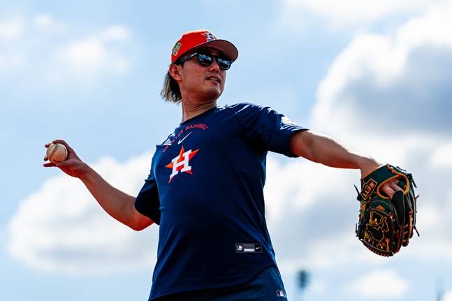 훈련하고 있는 이마이. /사진=휴스턴 애스트로스 공식 SNS