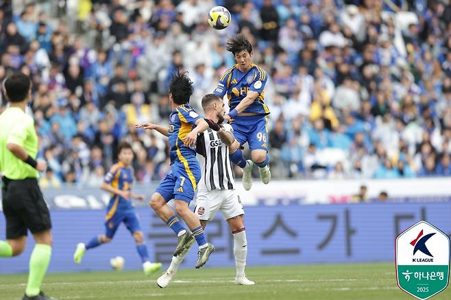 지난 시즌 울산 HD와 FC서울의 경기 모습. /사진=한국프로축구연맹 제공