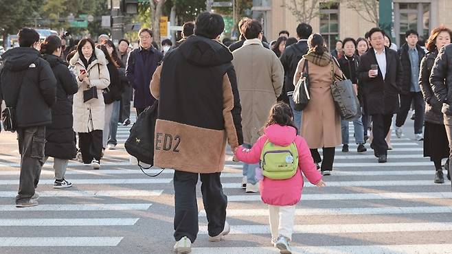 근로소득세 과세 체계를 개편해야 한다는 주장에 힘이 실리고 있다.[사진｜뉴시스]
