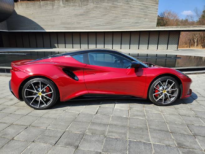 로터스 미드십 엔진 스포츠카 에미라 (사진=이데일리 이배운 기자)