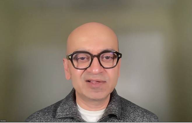 이슈와르 파룰카르(Ishwar Parulkar) AWS 통신 부문 최고기술책임자(Chief Technologist)가 지난달 24일 조선비즈와 가진 화상인터뷰에서 AI 에이전틱의 중요성에 대해 말하고 있다./안상희 기자