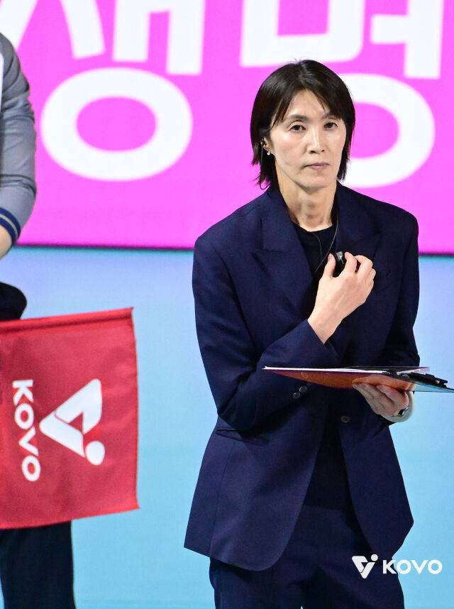 흥국생명 요시하라 토모코 감독/KOVO