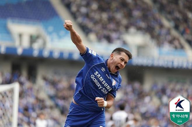 [서울=뉴시스]K리그2 수원 공격수 헤이스. (사진=한국프로축구연맹 제공)