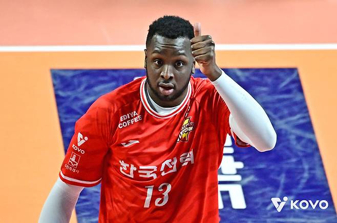 [서울=뉴시스] 프로배구 한국전력 베논이 14일 서울 장충체육관에서 열린 진에어 2025~2026 V-리그 남자부 6라운드 우리은행과의 경기에서 득점을 올린 뒤 기뻐하고 있다. (사진=KOVO 제공) 2026.03.14.