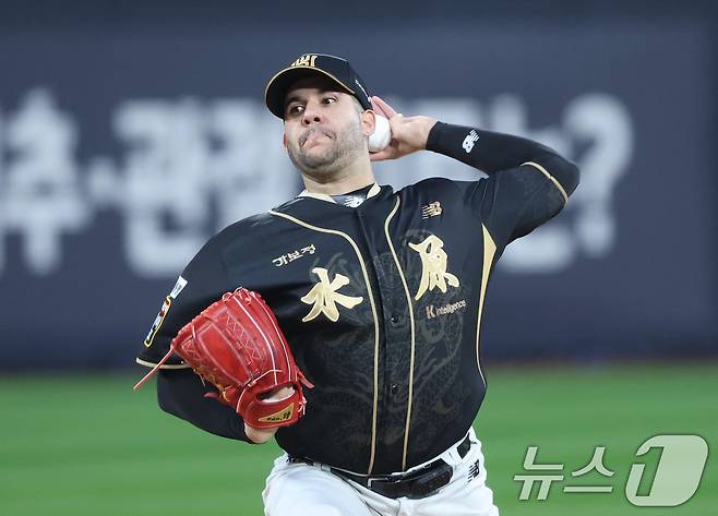 KT 위즈 시절의 엔마누엘 데 헤이수스. 2025.9.16 ⓒ 뉴스1 김영운 기자