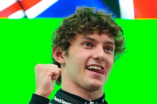 중국 그랑프리에서 우승한 키미 안토넬리. 사진[AP=연합뉴스]