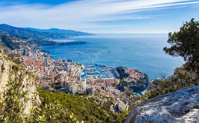 슈퍼리치들이 찾는 모나코 전경.