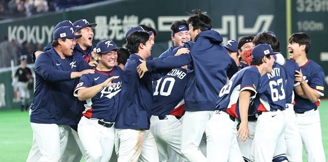 9일 일본 도쿄돔에서 열린 2026 월드베이스볼클래식(WBC) C조 조별리그 최종전 대한민국과 호주의 경기. 호주를 꺾고 8강 진출을 확정한 한국 대표팀이 기뻐하고 있다. 사진=연합뉴스