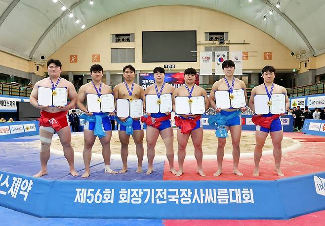 왼쪽부터 도준수, 이수현, 김민규, 정택한, 하상원, 성민수, 조혁 [대한씨름협회 제공. 재판매 및 DB 금지]