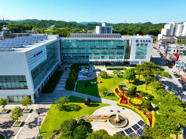 보성군청 전경.