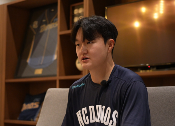 NC 다이노스 임지민이 13일 창원NC파크에서 인터뷰 하고 있다. /김연수 기자