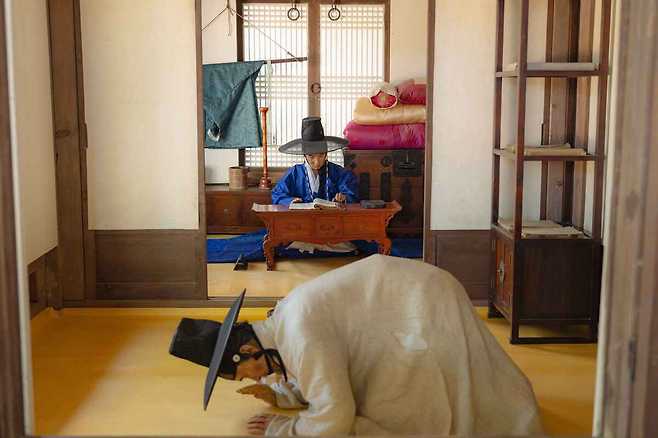 청령포에 있는 단종의 유배생활을 재현한 모습_한국관광공사
